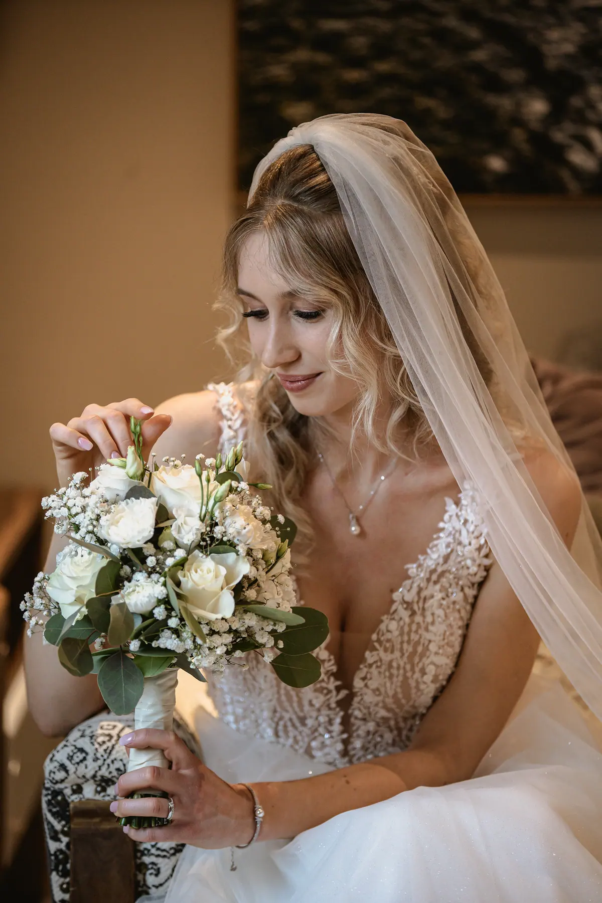Braut mit Brautstrauß – Hochzeitsfotografie