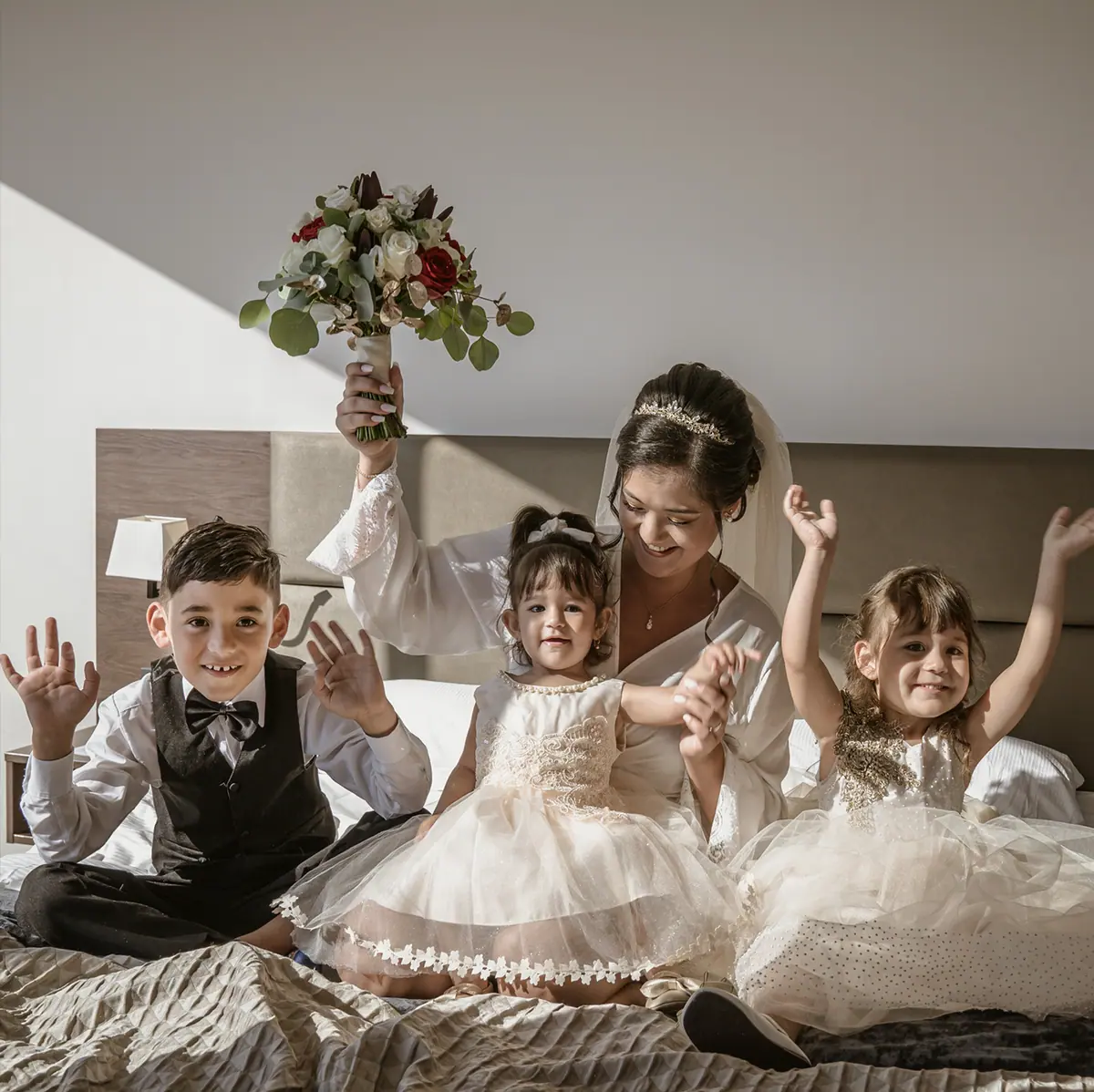 Kinder bei einer Familienfeier