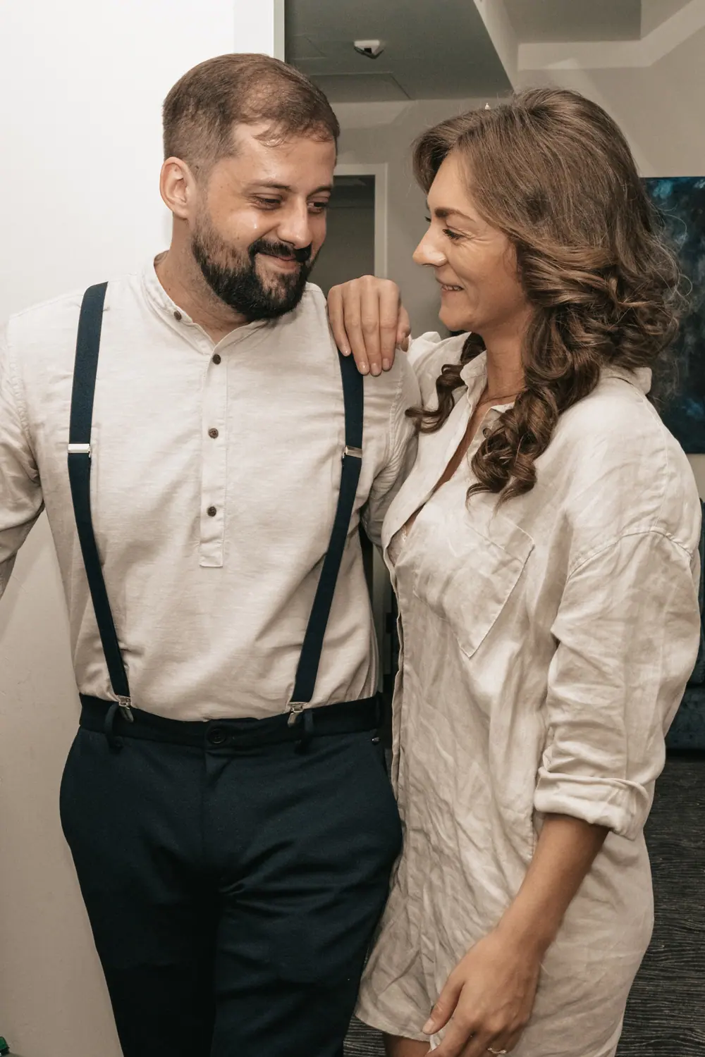 Eltern beim Familien-Fotoshooting